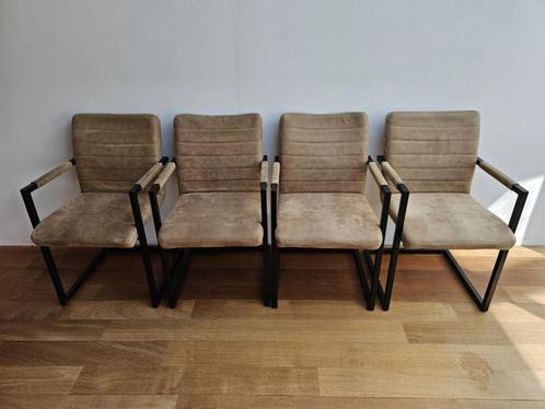 Zo goed als nieuwe cognac bruine eetkamerstoelen, Huis en Inrichting, Stoelen, Zo goed als nieuw, Vier, Metaal, Stof, Overige materialen