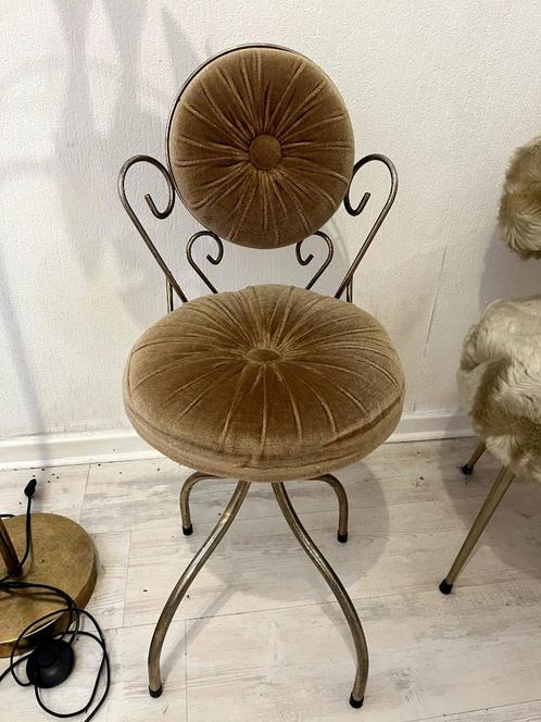 Prachtig vintage boudoir Stoeltje in goud fluweel, Huis en Inrichting, Stoelen, Gebruikt, Eén, Stof, Overige kleuren, Ophalen