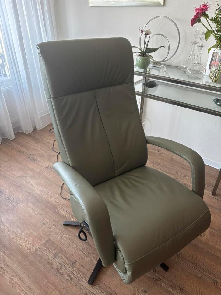 Sta op stoel (Prominent, electrisch bediend, nooit gebruikt), Huis en Inrichting, Fauteuils, Nieuw, Minder dan 50 cm, Ophalen