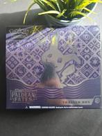 Paldean Fates ETB, Hobby en Vrije tijd, Verzamelkaartspellen | Pokémon, Ophalen of Verzenden, Nieuw, Boosterbox