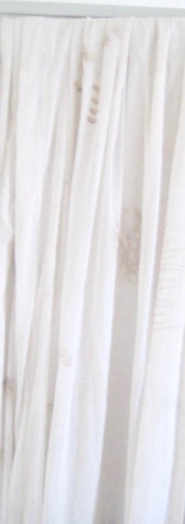 2 MOOIE GROTE WITTE VITRAGES MET LEUKE LICHTE DECORATIE, Huis en Inrichting, Stoffering | Gordijnen en Lamellen, Zo goed als nieuw