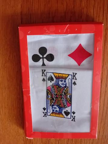 Zakdoeken met speelkaart design beschikbaar voor biedingen