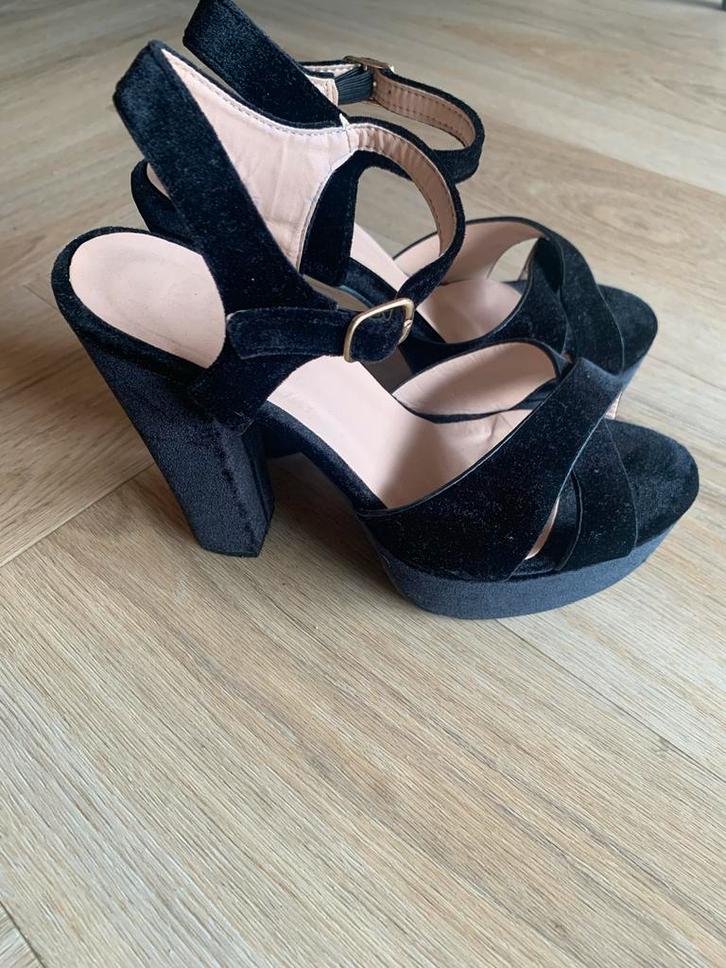 Zwarte Velvet Platform Hakken maat 37, Kleding | Dames, Schoenen, Zo goed als nieuw, Schoenen met hoge hakken, Zwart, Ophalen of Verzenden