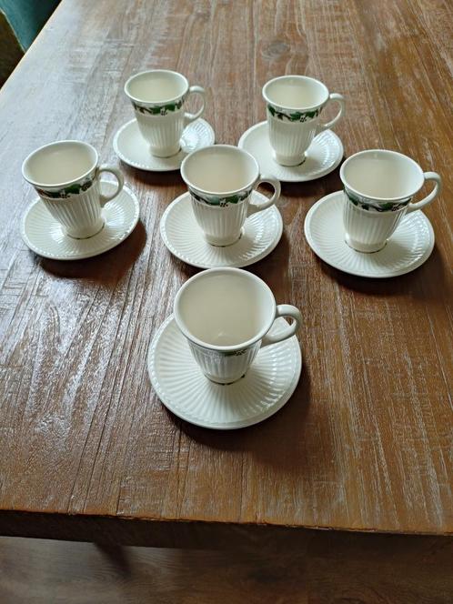 Wedgwood Stratford kop en schotel, 6 sets, Antiek en Kunst, Antiek | Servies los, Ophalen of Verzenden