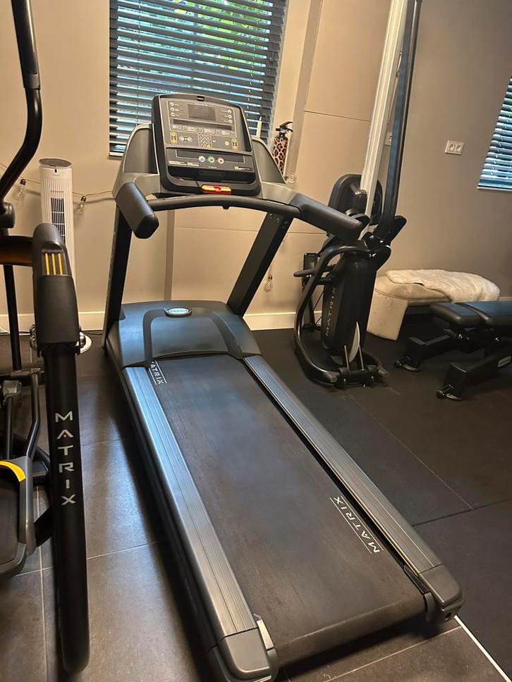 MATRIX Loopband Ultimate black compact line, Sport en Fitness, Fitnessapparatuur, Zo goed als nieuw, Loopband, Ophalen of Verzenden