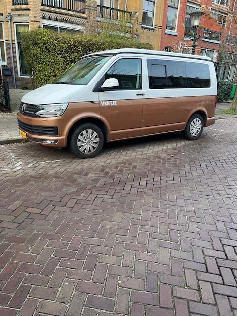 Ventje Goud | Volkswagen T6 (2017) - Automaat (140 pk), Caravans en Kamperen, Campers, Particulier, tot en met 4, Buscamper of Camperbus