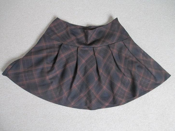 Korte bruine geruite rok maat 38 merk H&M, Kleding | Dames, Rokken, Zo goed als nieuw, Maat 38/40 (M), Bruin, Boven de knie, Ophalen of Verzenden