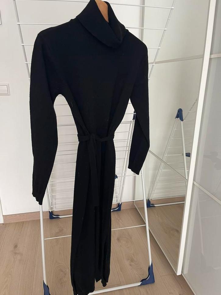 Mango zwarte lange jurk met split, Kleding | Dames, Jurken, Zo goed als nieuw, Zwart, Onder de knie, Ophalen of Verzenden