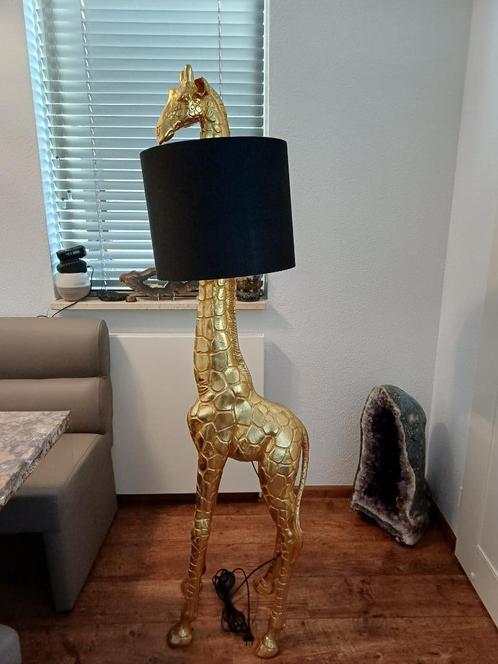 Staande lamp in de form van een giraffe, Huis en Inrichting, Lampen | Vloerlampen, Zo goed als nieuw, 100 tot 150 cm, Kunststof