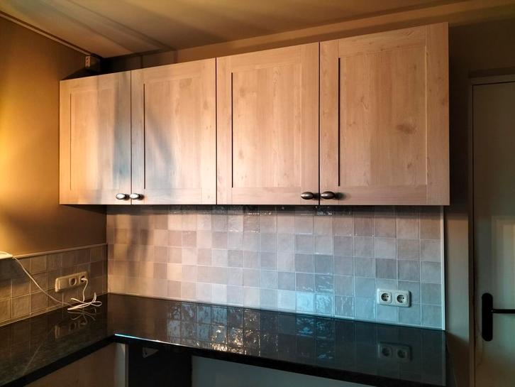 2 keuken bovenkasten, Huis en Inrichting, Keuken | Complete keukens, Gebruikt, Enkelwandige keuken, Overige kleuren, Ophalen