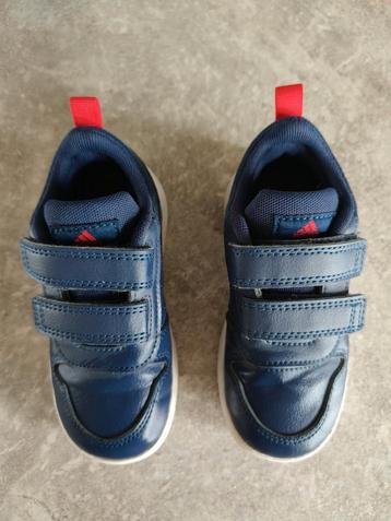 Adidas sneakers maat 24 beschikbaar voor biedingen