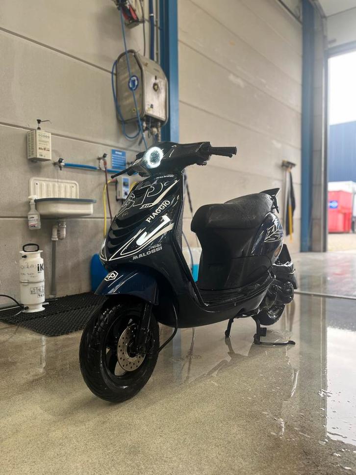 Piaggio Zip 80cc 2013, Fietsen en Brommers, Scooters | Piaggio, Zo goed als nieuw, Zip, Maximaal 45 km/u, Benzine, Ophalen