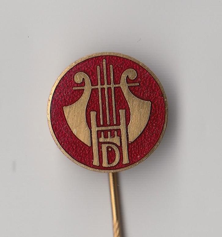 Harmonie emaille HD speldje, Verzamelen, Speldjes, Pins en Buttons, Gebruikt, Speldje of Pin, Overige onderwerpen, Ophalen of Verzenden