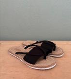 Trendy zomerse slippers – maat 43 (valt als 42), Slippers, Beige, Nieuw, Ophalen of Verzenden