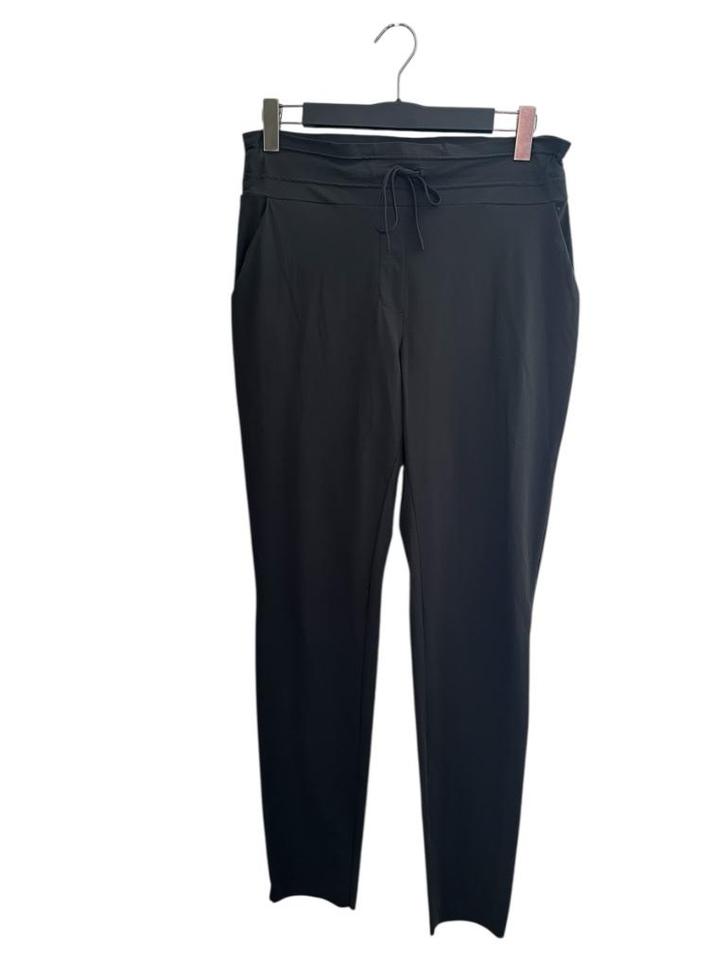 Japan TKY broek L, Kleding | Dames, Broeken en Pantalons, Zo goed als nieuw, Maat 42/44 (L), Grijs, Lang, Ophalen of Verzenden