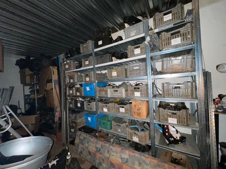 Partij scooter onderdelen + kappen, Huis en Inrichting, Kasten | Stellingkasten, Zo goed als nieuw, Ophalen