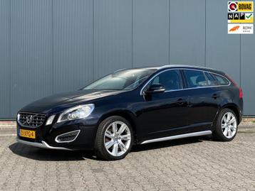 Volvo V60 1.6 T4 Summum | Leder | Xenon | Navi | NL-Auto beschikbaar voor biedingen