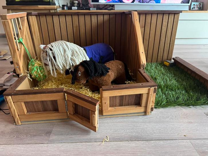 Crafty Pony’s met stal en toebehoren, Verzamelen, Speelgoed, Zo goed als nieuw, Ophalen