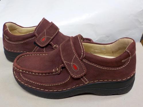 Wolky bordeaux kleur instapper maat 37, Kleding | Dames, Schoenen, Zo goed als nieuw, Instappers, Overige kleuren, Ophalen of Verzenden