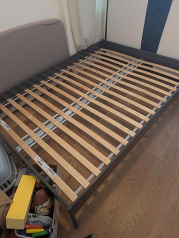 IKEA Bedframe 140x200 - Tweepersoonsbed - afbeelding 2