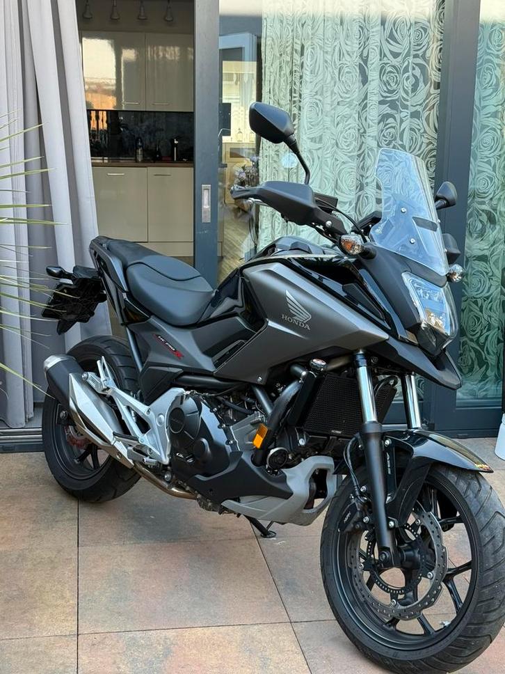 Honda nc 750x, Motoren, Motoren | Honda, Particulier, Toermotor, meer dan 35 kW, 2 cilinders, Minimaal motorrijbewijs A1, Ophalen