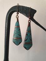 Oorbellen. Bronskleurig met turquoise. Nieuw. 6 cm., Ophalen of Verzenden, Nieuw, Blauw, Hangers