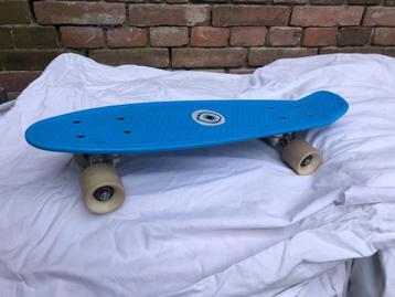 Kinder skateboard beschikbaar voor biedingen