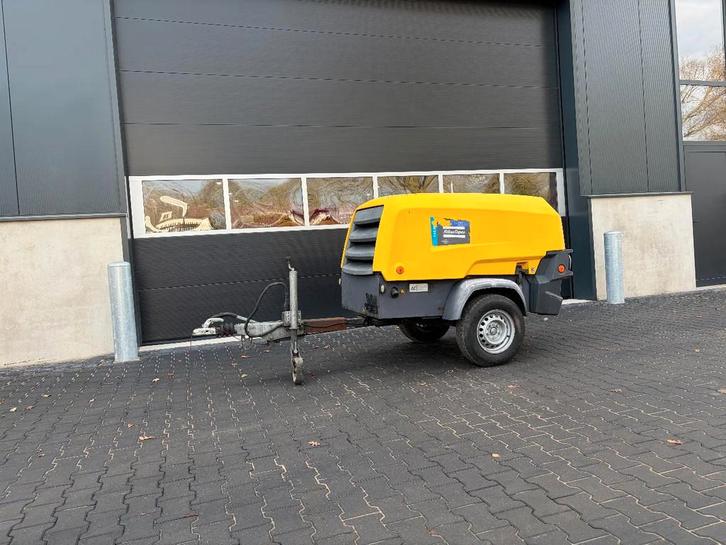 Atlas-Copco Xas58-7 mobiele compressor, Zakelijke goederen, Machines en Bouw | Pompen en Compressoren
