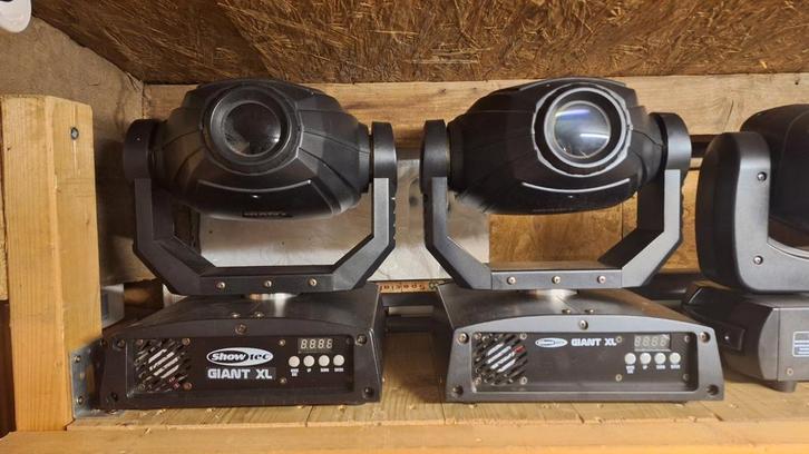 Showtec Giant XL LED Moving heads, Muziek en Instrumenten, Licht en Laser, Zo goed als nieuw, Licht, Geluidgestuurd, Kleur, Stroboscoopeffect
