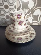 Royal Albert Sweet Violet, Ophalen of Verzenden, Gebruikt, Porselein, Kop en/of schotel