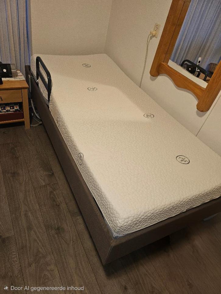 hoog-laagbed van Medipoint, Huis en Inrichting, Slaapkamer | Bedden, Zo goed als nieuw, Eenpersoons, 90 cm, Hout, Bruin, Verstelbaar