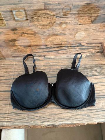 Chantelle mooie zwarte BH mt 90 E ZGAN beschikbaar voor biedingen