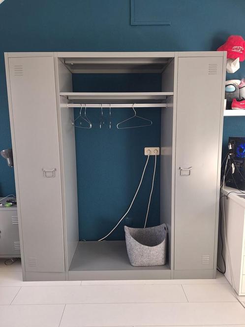 Metalen Lockerkast - Kledingkast met planken en hanggedeelte, Huis en Inrichting, Kasten | Kledingkasten, Gebruikt, 150 tot 200 cm