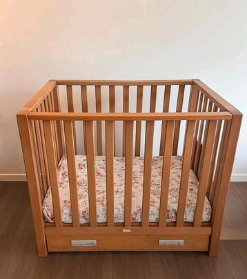 TWF Box met Wielen + Jolein Boxkleed beschikbaar voor biedingen