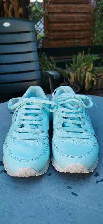 Reebok classic licht blauwe sneakers maat 40 beschikbaar voor biedingen
