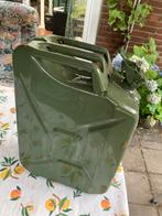 Jerrycan army, nieuw old stock 20 liter met schenktuit, Ophalen of Verzenden, Nieuw