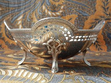 Mooie antieke schaal uit Engeland van Elkington silverplate. beschikbaar voor biedingen