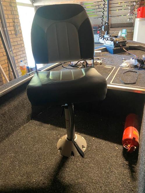 2x bootstoel met springfield verstelbare poot, Watersport en Boten, Hengelsport | Roofvissen, Zo goed als nieuw, Werphengel, Ophalen of Verzenden