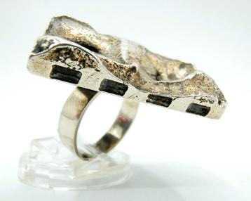 Zware zilveren designring met fantasiemotief, 925, 19 mm beschikbaar voor biedingen