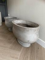 2 Grote betonnen landelijke bloempotten voor binnen, Tuin en Terras, Bloempotten, Ophalen, 40 cm of meer, Binnen, Zo goed als nieuw