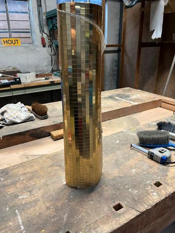 Gouden spiegeltjes folie beschikbaar voor biedingen