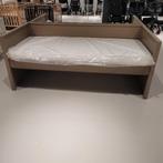 Europe Baby Ralph Bedbank Chestnut 90 x 200 cm, Kinderen en Baby's, Kinderkamer | Bedden, Ophalen, 85 tot 100 cm, Zo goed als nieuw