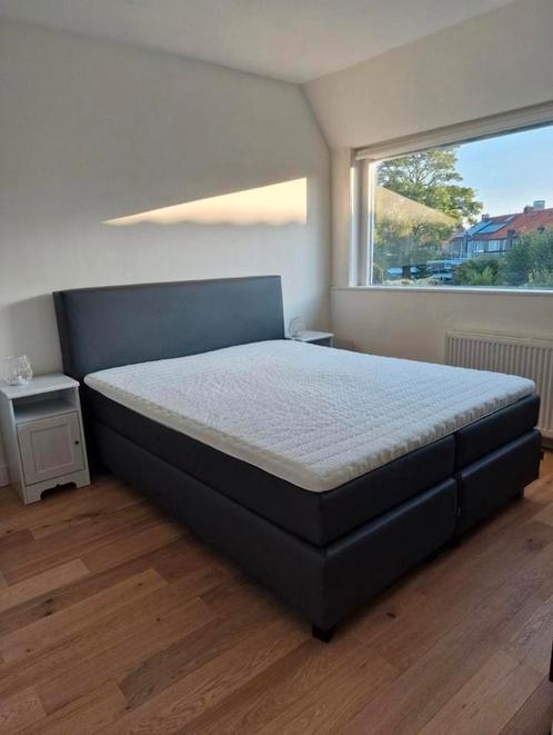 2 persoons boxspring ( bed box spring), Huis en Inrichting, Slaapkamer | Boxsprings, Zo goed als nieuw, 180 cm, 200 cm, Tweepersoons