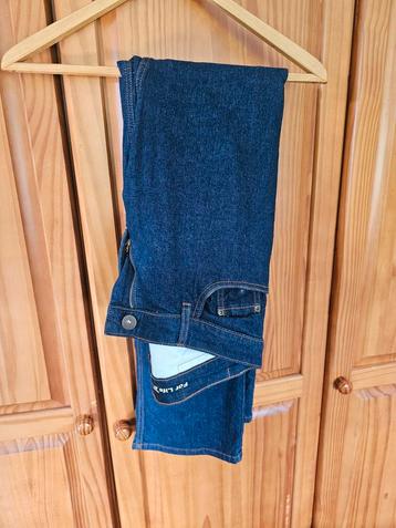 Dames motor spijkerbroek. beschikbaar voor biedingen