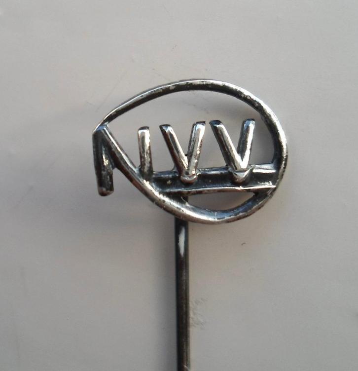 Zilveren speld NVV., Verzamelen, Speldjes, Pins en Buttons, Zo goed als nieuw, Speldje of Pin, Merk, Ophalen of Verzenden