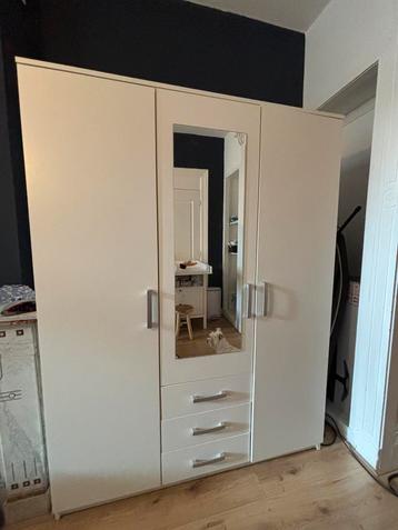 JYSK VELLERUP wardrobe (with mirror) beschikbaar voor biedingen