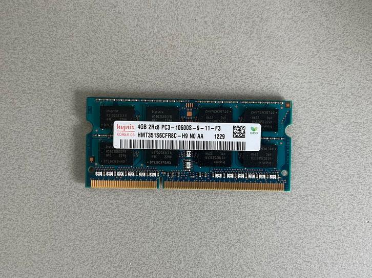 2 stuks RAM geheugen 2GB,4GB, Computers en Software, RAM geheugen, Zo goed als nieuw, Laptop, DDR3, Ophalen of Verzenden