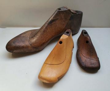 3 antieke schoenmallen beschikbaar voor biedingen