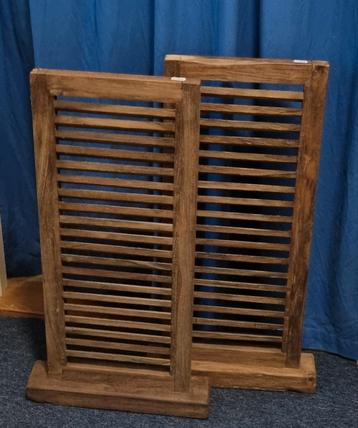 2 Houten Luiken / Louvredeuren op voet XL / Decoratie beschikbaar voor biedingen