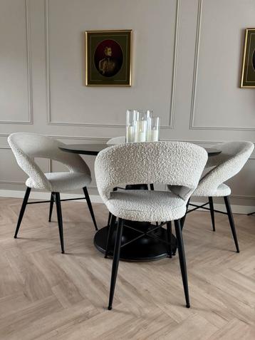 Eetkamer stoelen Marasino / 4 stuks beschikbaar voor biedingen